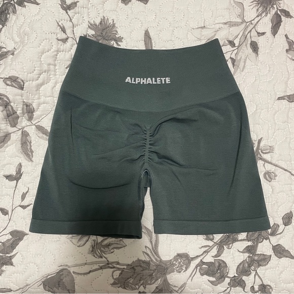 Alphalete Amplify Short in Charcoal (XS) - Picture 1 of 2